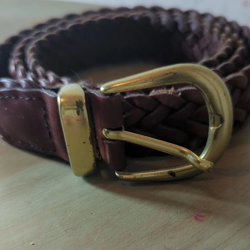 🤎 Leather Braided Belt with Goldtone Buckle 34